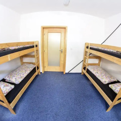 Hostel Eleven Кровать в общем номере
