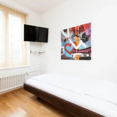 Отель Swiss Star Guesthouse Oerlikon Цюрих комната для гостей фото 5