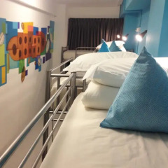 RedDoorz Hostel Кровать в общем номере с двухъярусной кроватью фото 3