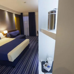 Отель Holiday Inn Express Rome - East комната для гостей фото 4