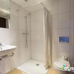 Отель Kyriad Centre Gare Ницца ванная