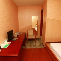 Отель Zhengfu Caotang Decent Inn 2* Стандартный номер с различными типами кроватей фото 10
