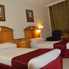 Отель Dolphin Hotel Apartments ОАЭ, Дубай - отзывы, цены и фото номеров - забронировать отель Dolphin Hotel Apartments онлайн комната для гостей фото 5