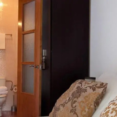 Отель Margarit Apartment Испания, Барселона - отзывы, цены и фото номеров - забронировать отель Margarit Apartment онлайн комната для гостей фото 2