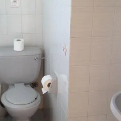 Отель Constantaras Apartments Кипр, Протарас - отзывы, цены и фото номеров - забронировать отель Constantaras Apartments онлайн ванная