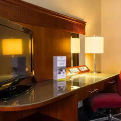 Отель Courtyard by Marriott Warsaw Airport 4* Номер Делюкс с различными типами кроватей фото 6