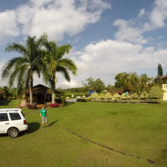Finca Hotel La Marsellesa парковка