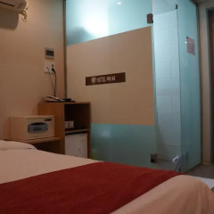 Hotel Myeongdong сейф в номере