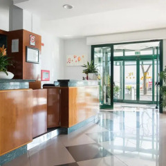 Hotel Emilia интерьер отеля