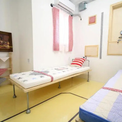 Time Travelers Party Hostel In Hongdae Стандартный номер с различными типами кроватей