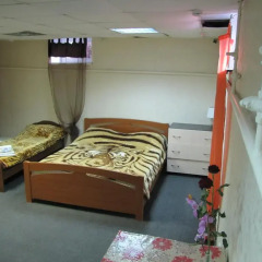 Гостиница Guest House Revolyutsii 28 в Перми 4 отзыва об отеле, цены и фото номеров - забронировать гостиницу Guest House Revolyutsii 28 онлайн Пермь комната для гостей