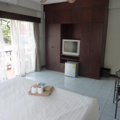 Victoria Hotel 2* Улучшенный номер с различными типами кроватей фото 3