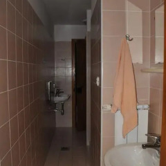 Pliskovica Youth Hostel ванная