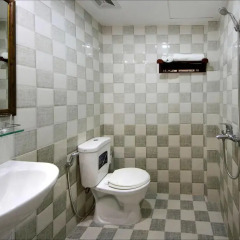 Отель Azalea Homestay 2* Улучшенный номер с различными типами кроватей фото 5