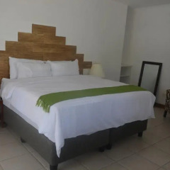 Отель Zanville Bed And Breakfast Габороне комната для гостей фото 3