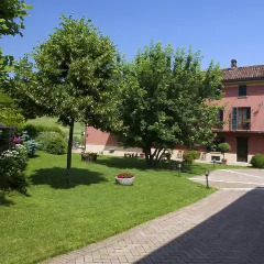 Отель Accornero Giulio E Figli B&B Виньяле-Монферрато