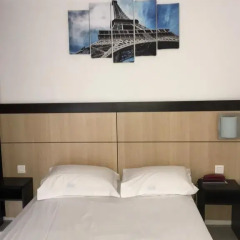 Отель Hôtel De Bordeaux 2* Стандартный номер с двуспальной кроватью фото 3