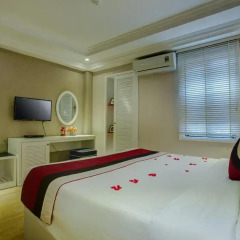 Oriental Central Hotel 3* Номер Делюкс с различными типами кроватей