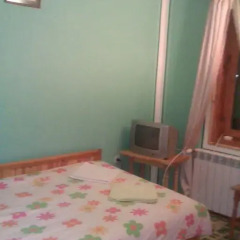 Отель Guest House Edelweiss 2* Стандартный номер с двуспальной кроватью фото 9