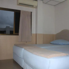 Отель At Home Guest House 2* Стандартный номер с 2 отдельными кроватями фото 2