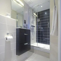 Отель Comfort Inn & Suites Kings Cross Лондон ванная фото 2