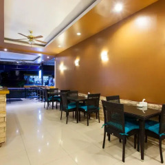Nailons Hotel питание