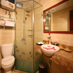 Отель Hanoi Guesthouse Улучшенный номер фото 5