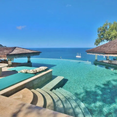 Отель Tropical Hideaway бассейн