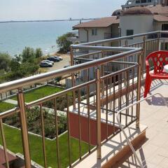 Отель Guest House Neptun Болгария, Свети Влас - отзывы, цены и фото номеров - забронировать отель Guest House Neptun онлайн балкон