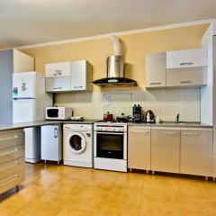 Отель Bed & Breakfast Bishkek 2* Кровать в мужском общем номере фото 3
