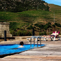 Отель Douro Yachts & Chalets Португалия, Провезенде - отзывы, цены и фото номеров - забронировать отель Douro Yachts & Chalets онлайн бассейн фото 3