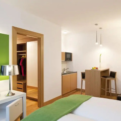 Отель NH Frankfurt Messe 4* Стандартный номер с различными типами кроватей фото 4