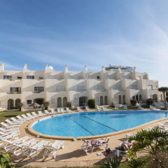Апартаменты Vilamor Apartments бассейн