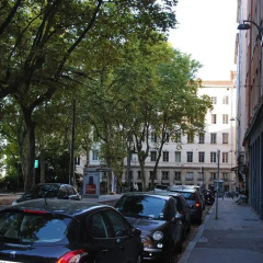 Отель La Cour des Canuts Франция, Лион - отзывы, цены и фото номеров - забронировать отель La Cour des Canuts онлайн парковка