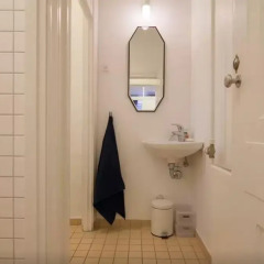 Отель Central 4 bedroom apt. for big groups ванная