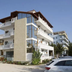 Отель Villa Ideal Албания, Ксамил - отзывы, цены и фото номеров - забронировать отель Villa Ideal онлайн парковка