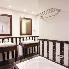 Movenpick Hotel Apartments Al Mamzar Dubai 5* Улучшенный номер с различными типами кроватей фото 4