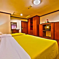 Отель Victory Executive Residences Бангкок комната для гостей фото 4