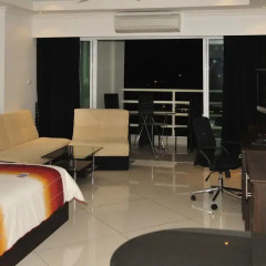 Отель Vtsix Condo Service at View Talay Condo Студия с различными типами кроватей фото 9