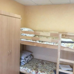 Хостел В Тапочках Стандартный семейный номер с двуспальной кроватью фото 3