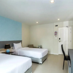 Zircon Hotel 3* Улучшенный номер с 2 отдельными кроватями фото 11