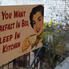 Отель Living in Brûsel, Urban B&B городской автобус