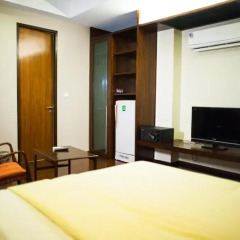 Отель Baan Silom Soi 3 2* Улучшенный номер с разными типами кроватей фото 25