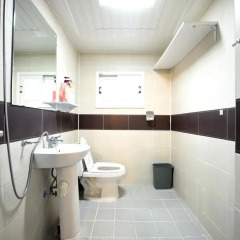 The One Hostel Кровать в общем номере с двухъярусной кроватью фото 3