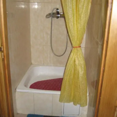 Гостиница Palmira Hostel Backpackers Украина, Каменец-Подольский - отзывы, цены и фото номеров - забронировать гостиницу Palmira Hostel Backpackers онлайн ванная