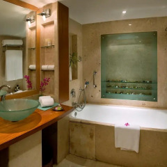 Отель The LaLiT Mumbai 5* Номер Делюкс с различными типами кроватей фото 3