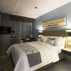 Belmont Hotel Manila 4* Улучшенный номер с различными типами кроватей