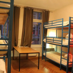 Buch-Ein-Bett Hostel Стандартный номер с двуспальной кроватью фото 3