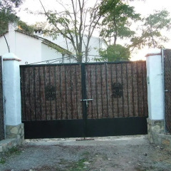 Отель Bocaleones парковка