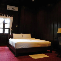 Отель Villa Lao Wooden House сейф в номере